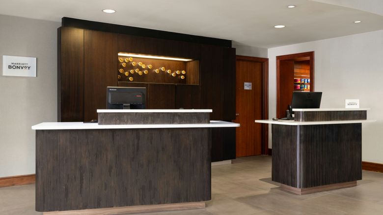 <b>Courtyard Fort Myers Gulf Coast Town Ctr Lobby</b>. Images powered by <a href="https://www.leonardoworldwide.com/" title="Leonardo Worldwide" target="_blank">Leonardo</a>.