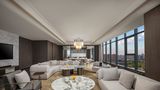 Crowne Plaza Olympic Sports Center Suite