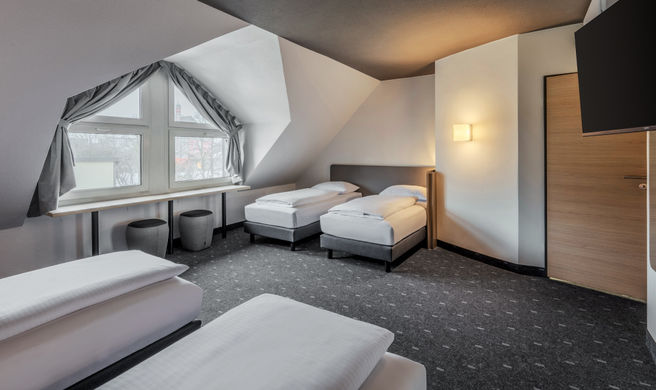 B&B Hotel Munchen-Schwabing Exterior
