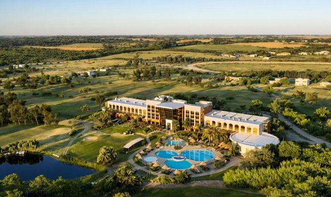 Sheraton Colonia Golf & Spa Resort Exterior