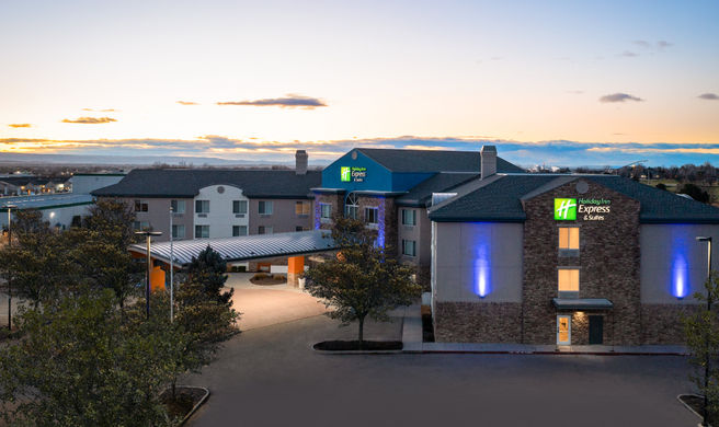 Holiday Inn Express & Suites Nampa Exterior