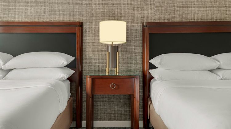 Sheraton Metairie - New Orleans Hotel Room