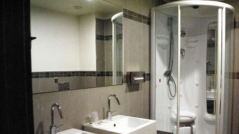<b>Vercelli Palace Hotel Room</b>. Images powered by <a href="https://www.leonardoworldwide.com/" title="Leonardo Worldwide" target="_blank">Leonardo</a>.