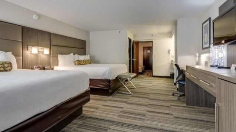 <b>Alexis Inn & Suites Hotel Suite</b>. Images powered by <a href="https://www.leonardoworldwide.com/" title="Leonardo Worldwide" target="_blank">Leonardo</a>.