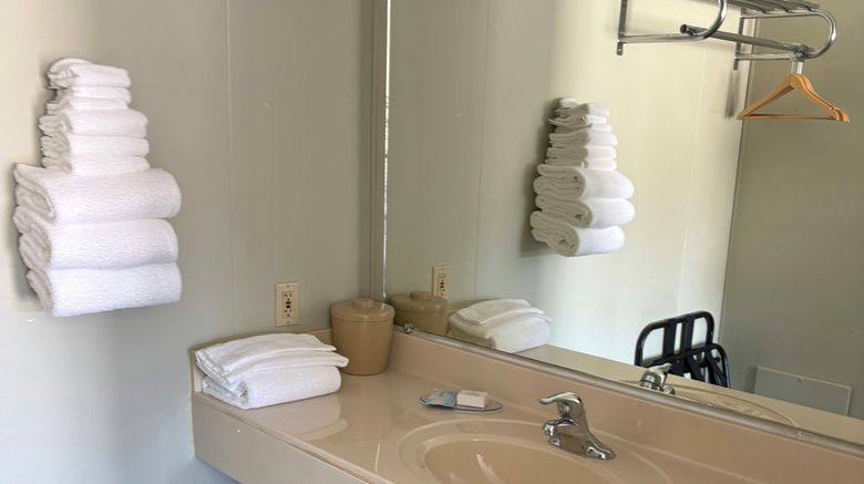 <b>Boarders Inn & Suites by Cobblestone Room</b>. Images powered by <a href="https://www.leonardoworldwide.com/" title="Leonardo Worldwide" target="_blank">Leonardo</a>.