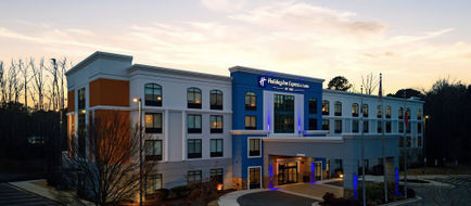 Holiday Inn Exp & Stes RW Lenovo Center Exterior