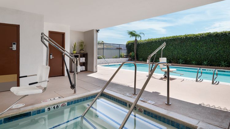 Holiday Inn Express San Diego-Sea World Pool
