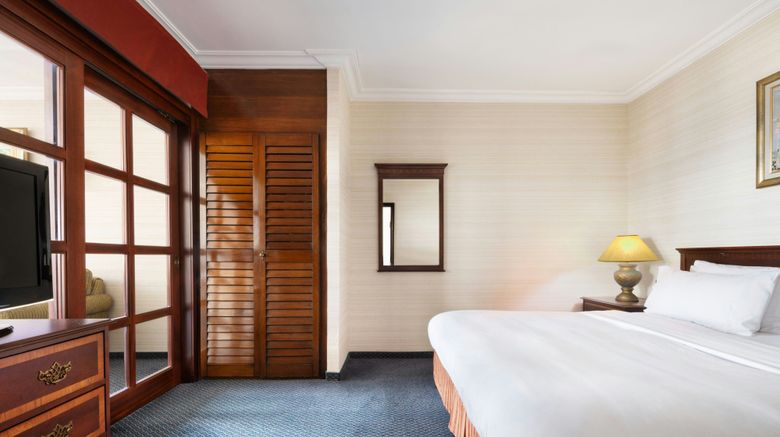 <b>Renaissance Tel Aviv Hotel Suite</b>. Images powered by <a href="https://www.leonardoworldwide.com/" title="Leonardo Worldwide" target="_blank">Leonardo</a>.