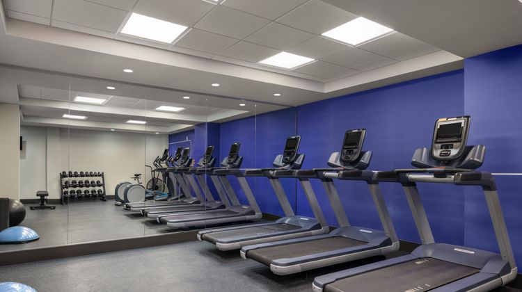 Holiday Inn Express Phoenix Midtown Health Club