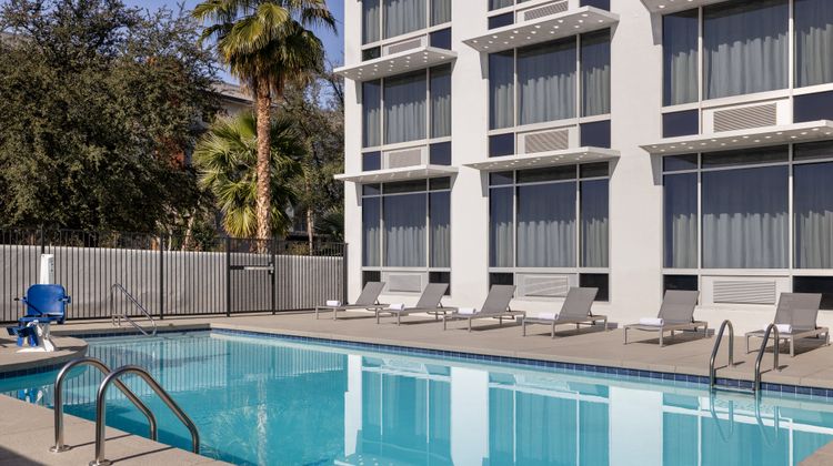 Holiday Inn Express Phoenix Midtown Pool