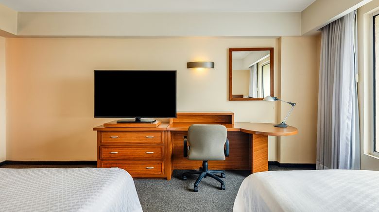 <b>Fiesta Inn Puebla FINSA Room</b>. Images powered by <a href="https://www.leonardoworldwide.com/" title="Leonardo Worldwide" target="_blank">Leonardo</a>.