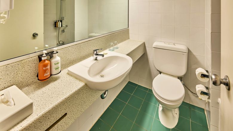 <b>Cairns Harbourside Hotel Room</b>. Images powered by <a href="https://www.leonardoworldwide.com/" title="Leonardo Worldwide" target="_blank">Leonardo</a>.