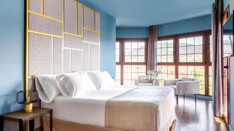 Pamplona Catedral Hotel Room