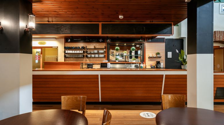 <b>Hotel Seaport Lobby</b>. Images powered by <a href="https://www.leonardoworldwide.com/" title="Leonardo Worldwide" target="_blank">Leonardo</a>.
