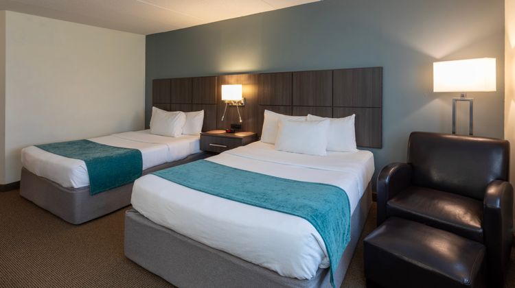Paynesville Inn & Suites Room