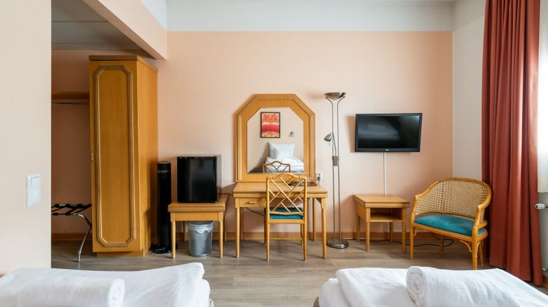 <b>Hotel Seaport Room</b>. Images powered by <a href="https://www.leonardoworldwide.com/" title="Leonardo Worldwide" target="_blank">Leonardo</a>.