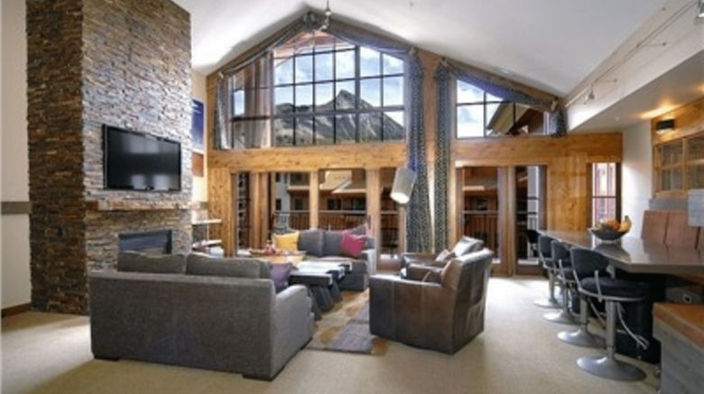 <b>The Lodge at Mountaineer Square Room</b>. Images powered by <a href="https://www.leonardoworldwide.com/" title="Leonardo Worldwide" target="_blank">Leonardo</a>.
