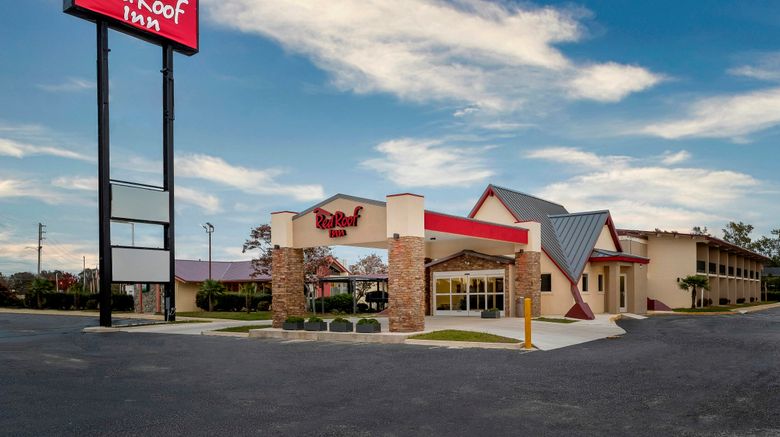 Red Roof Inn Lumberton Exterior. Images powered by <a href="https://www.leonardoworldwide.com" target="_blank" rel="noopener">Leonardo</a>.
