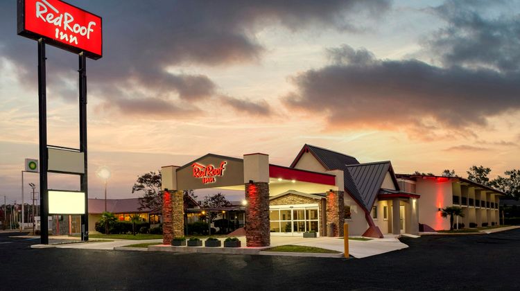 Red Roof Inn Lumberton Exterior