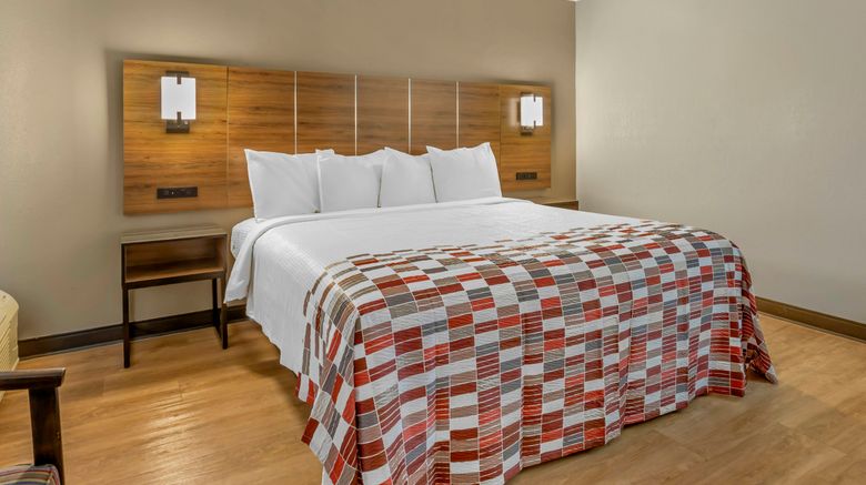 <b>Red Roof Inn Lumberton Room</b>. Images powered by <a href="https://www.leonardoworldwide.com/" title="Leonardo Worldwide" target="_blank">Leonardo</a>.
