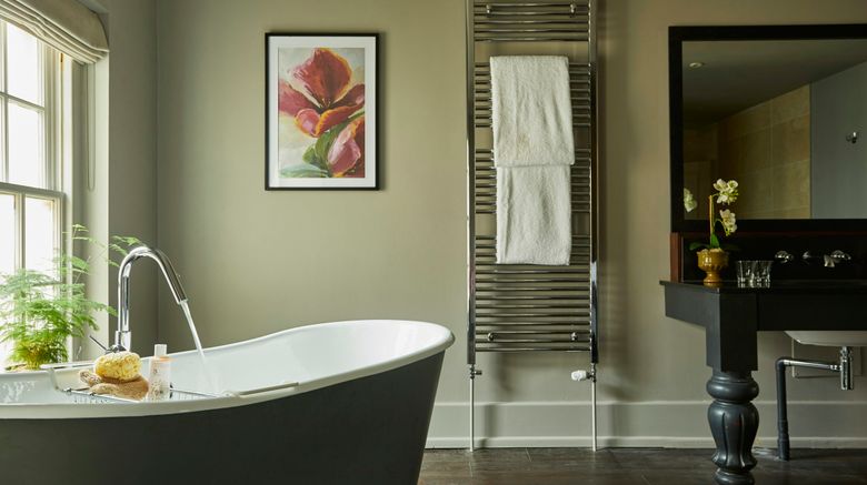 <b>The Grosvenor Arms Suite</b>. Images powered by <a href="https://www.leonardoworldwide.com/" title="Leonardo Worldwide" target="_blank">Leonardo</a>.