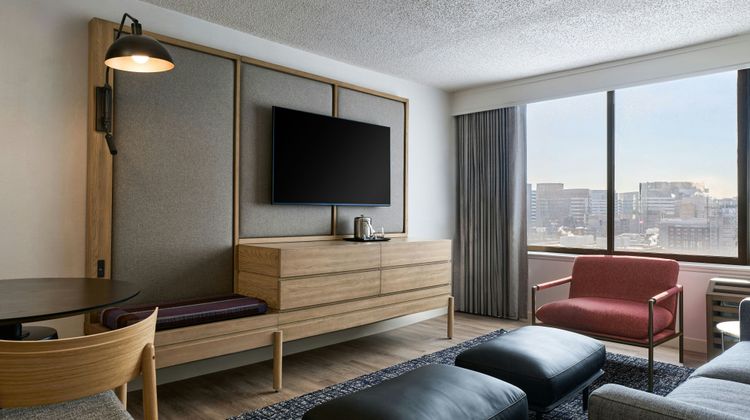 Sheraton Philadelphia University City Suite