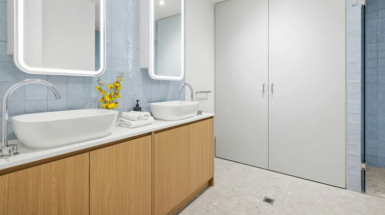 Nolo Apartments Lonsdale Street Room