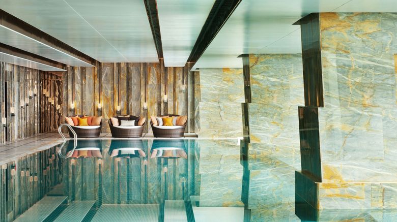 <b>The St. Regis Shenzhen Pool</b>. Images powered by <a href="https://www.leonardoworldwide.com/" title="Leonardo Worldwide" target="_blank">Leonardo</a>.