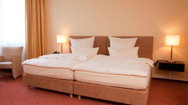 <b>Carathotel Basel Room</b>. Images powered by <a href="https://www.leonardoworldwide.com/" title="Leonardo Worldwide" target="_blank">Leonardo</a>.