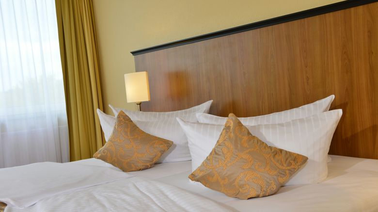 <b>Carathotel Basel Room</b>. Images powered by <a href="https://www.leonardoworldwide.com/" title="Leonardo Worldwide" target="_blank">Leonardo</a>.