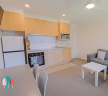 Botanic Apartments, Warrnambool Room