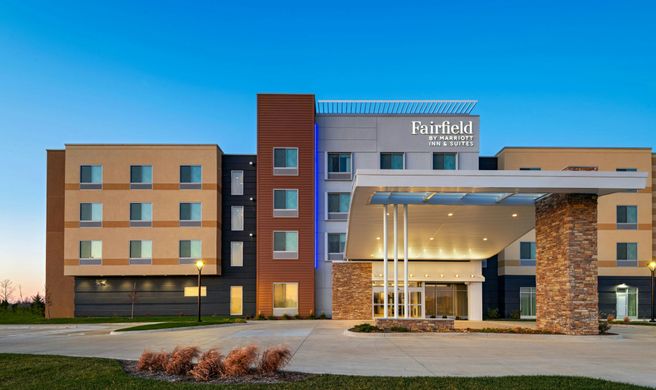 Fairfield Inn by Marriott Dixon Exterior