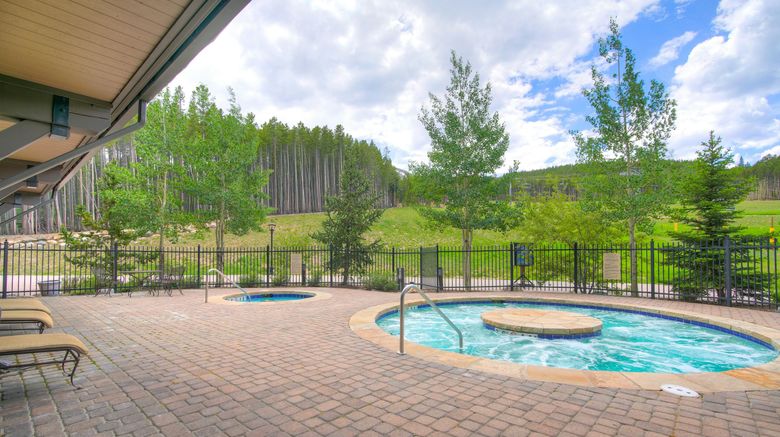 <b>Crystal Peak Lodge Pool</b>. Images powered by <a href="https://www.leonardoworldwide.com/" title="Leonardo Worldwide" target="_blank">Leonardo</a>.