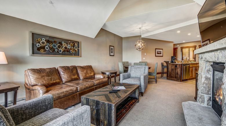 <b>Crystal Peak Lodge Room</b>. Images powered by <a href="https://www.leonardoworldwide.com/" title="Leonardo Worldwide" target="_blank">Leonardo</a>.