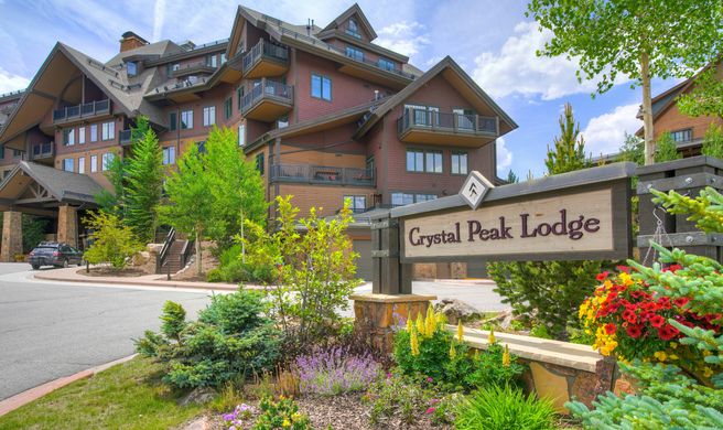 Crystal Peak Lodge Exterior