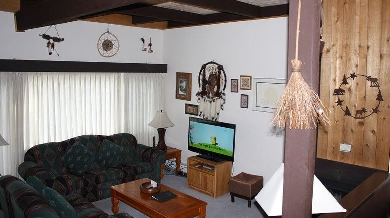 <b>Okemo Mountain Resort Room</b>. Images powered by <a href="https://www.leonardoworldwide.com/" title="Leonardo Worldwide" target="_blank">Leonardo</a>.
