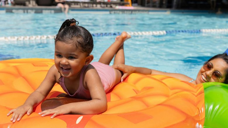 <b>Sheraton Centre Toronto Hotel Pool</b>. Images powered by <a href="https://www.leonardoworldwide.com/" title="Leonardo Worldwide" target="_blank">Leonardo</a>.