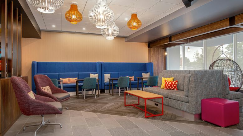 <b>Tru by Hilton Gananoque Lobby</b>. Images powered by <a href="https://www.leonardoworldwide.com/" title="Leonardo Worldwide" target="_blank">Leonardo</a>.