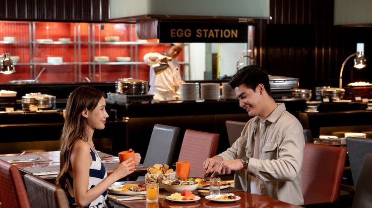 Holiday Inn Bangkok Silom Restaurant