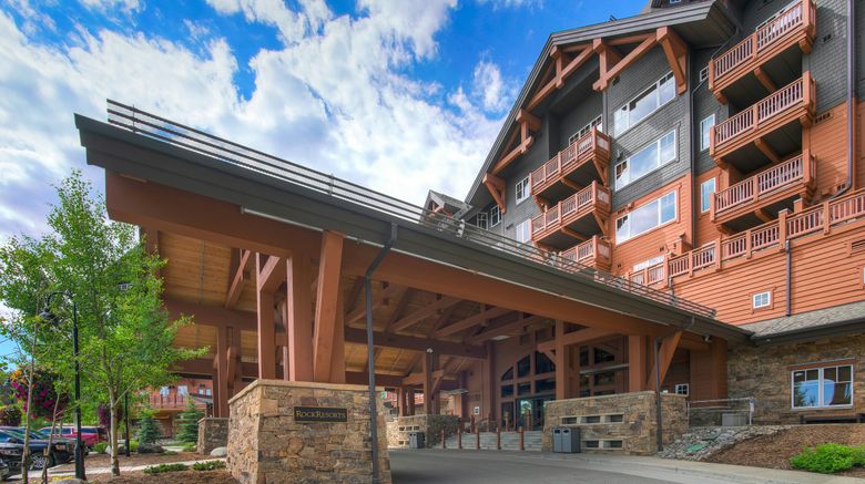 <b>One Ski Hill Place Exterior</b>. Images powered by <a href="https://www.leonardoworldwide.com/" title="Leonardo Worldwide" target="_blank">Leonardo</a>.
