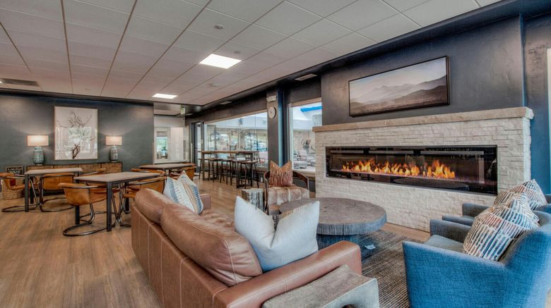 <b>The Village at Breckenridge Lobby</b>. Images powered by <a href="https://www.leonardoworldwide.com/" title="Leonardo Worldwide" target="_blank">Leonardo</a>.