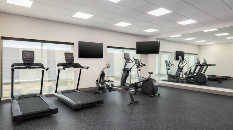 Holiday Inn Exp Suites SW Health Club