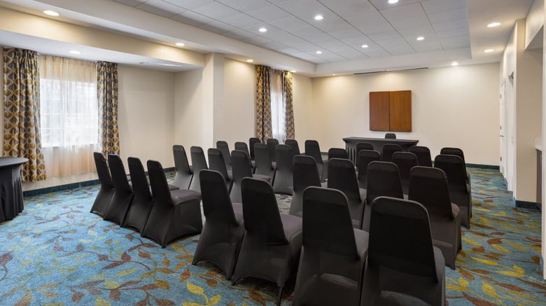 <b>Candlewood Suites Norfolk Airport Meeting</b>. Images powered by <a href="https://www.leonardoworldwide.com/" title="Leonardo Worldwide" target="_blank">Leonardo</a>.