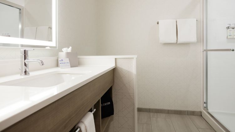 Holiday Inn Express & Suites Keizer Room