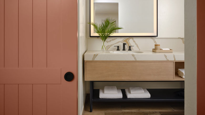 <b>Kimpton Miralina Resort & Villas Room</b>. Images powered by <a href="https://www.leonardoworldwide.com/" title="Leonardo Worldwide" target="_blank">Leonardo</a>.