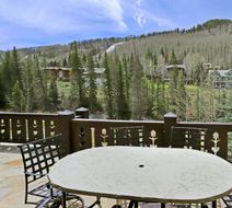 Legendary Lodging Exterior