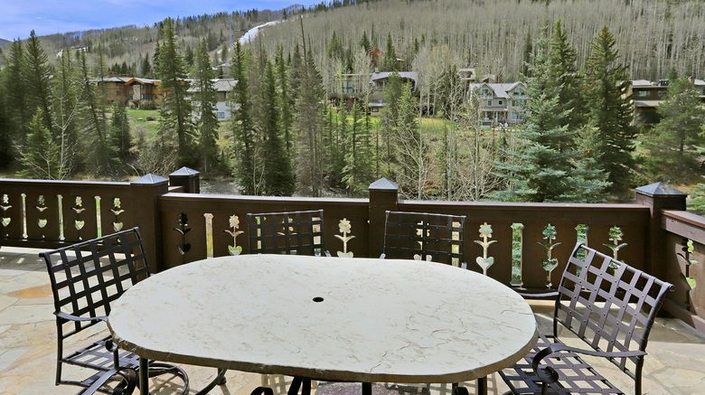 <b>Legendary Lodging Exterior</b>. Images powered by <a href="https://www.leonardoworldwide.com/" title="Leonardo Worldwide" target="_blank">Leonardo</a>.