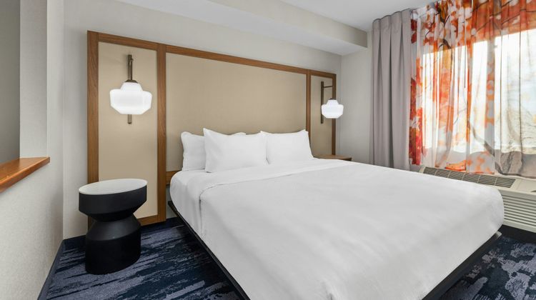 Fairfield Inn by Marriott Suite