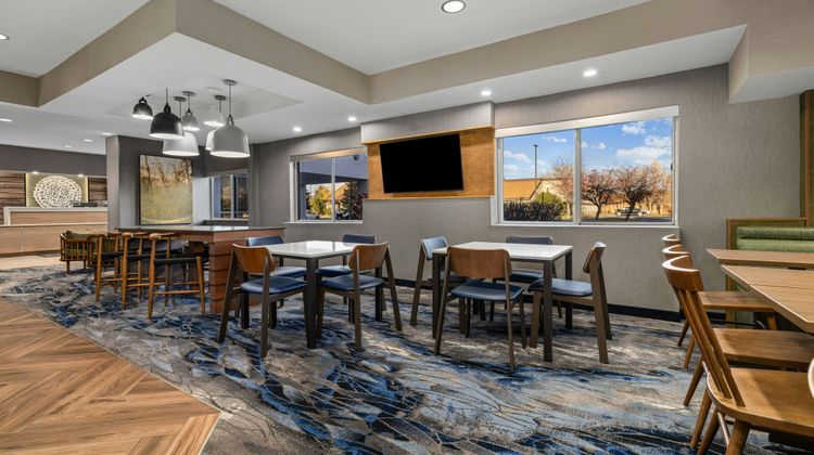 Fairfield Inn by Marriott Restaurant