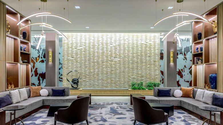 <b>The Westin Washington Dulles Airport Lobby</b>. Images powered by <a href="https://www.leonardoworldwide.com/" title="Leonardo Worldwide" target="_blank">Leonardo</a>.